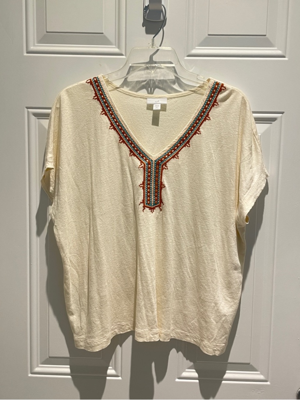 J. Jill Cream Western Embroidered V-Neck Draped Short Sleeve Top Size Medium
